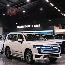 تۆیۆتا لاند کروزەر